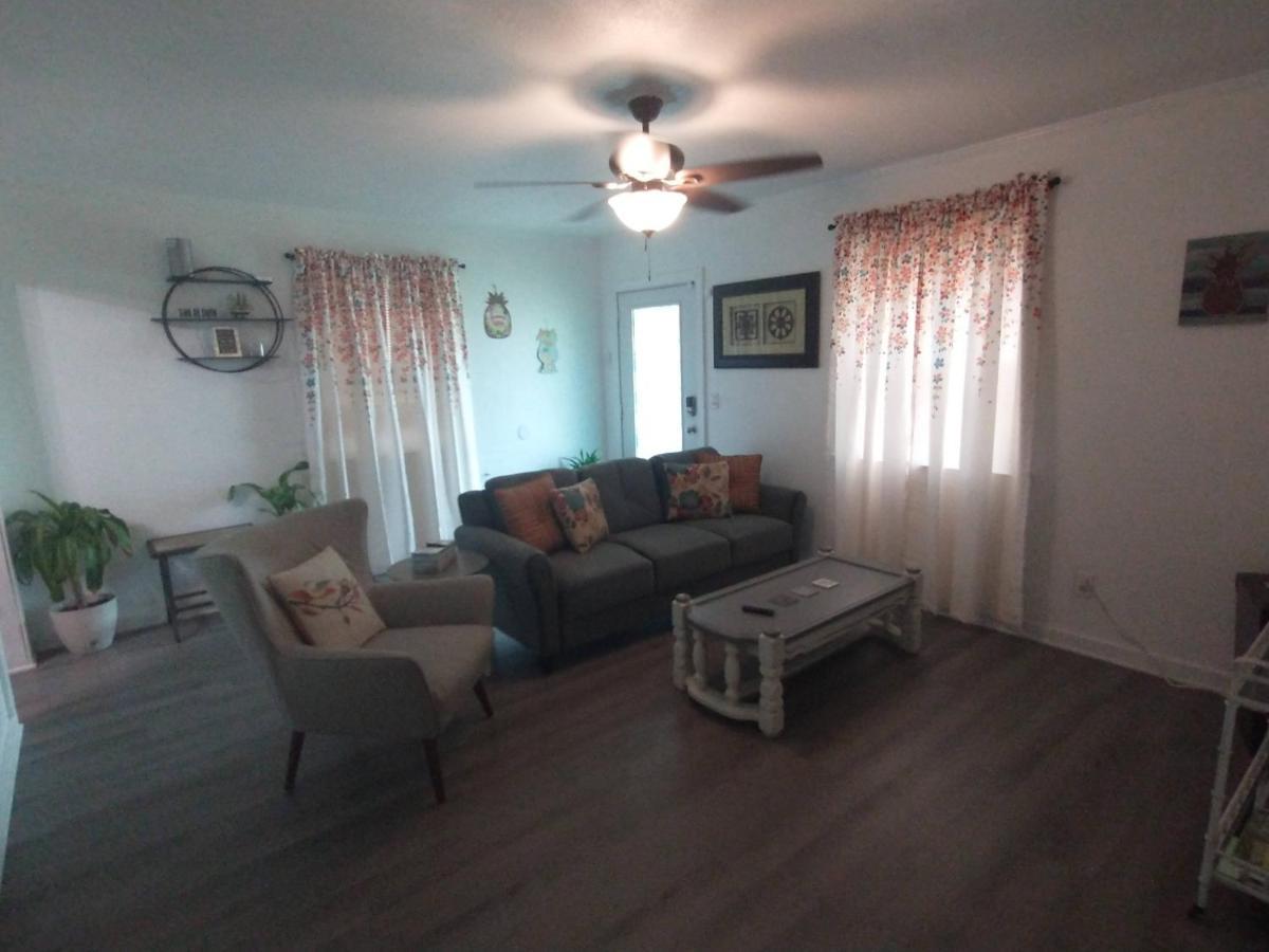 Welcome To Pineapple House! Pensacola Exterior photo